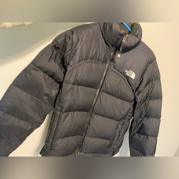 The North Face women’s Puffer Jacket - Black - Picture 2 of 4
